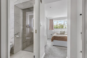 Photo 29- click for photo gallery